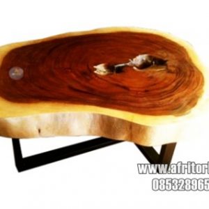 Meja Kopi Bulat Kayu Trembesi Solid Kaki Besi